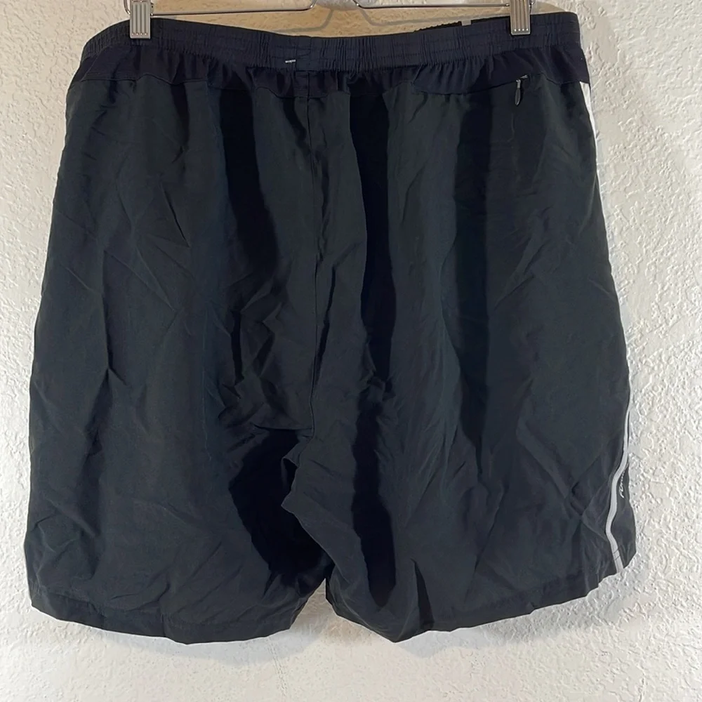 ADIDAS Run Shorts 7” Athletic Black & White Back Zip Pocket Size 2XL NEW